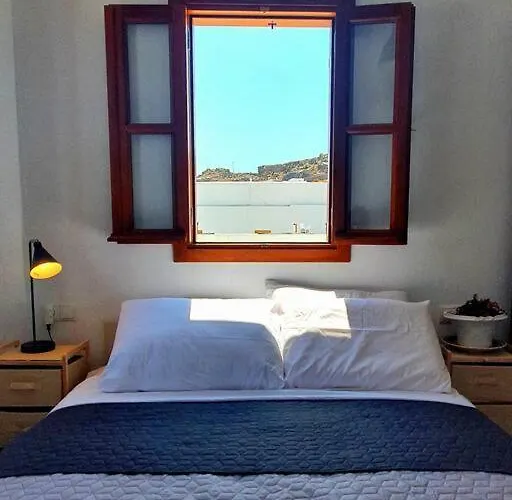 فيلة The Olive Tree لينثوس